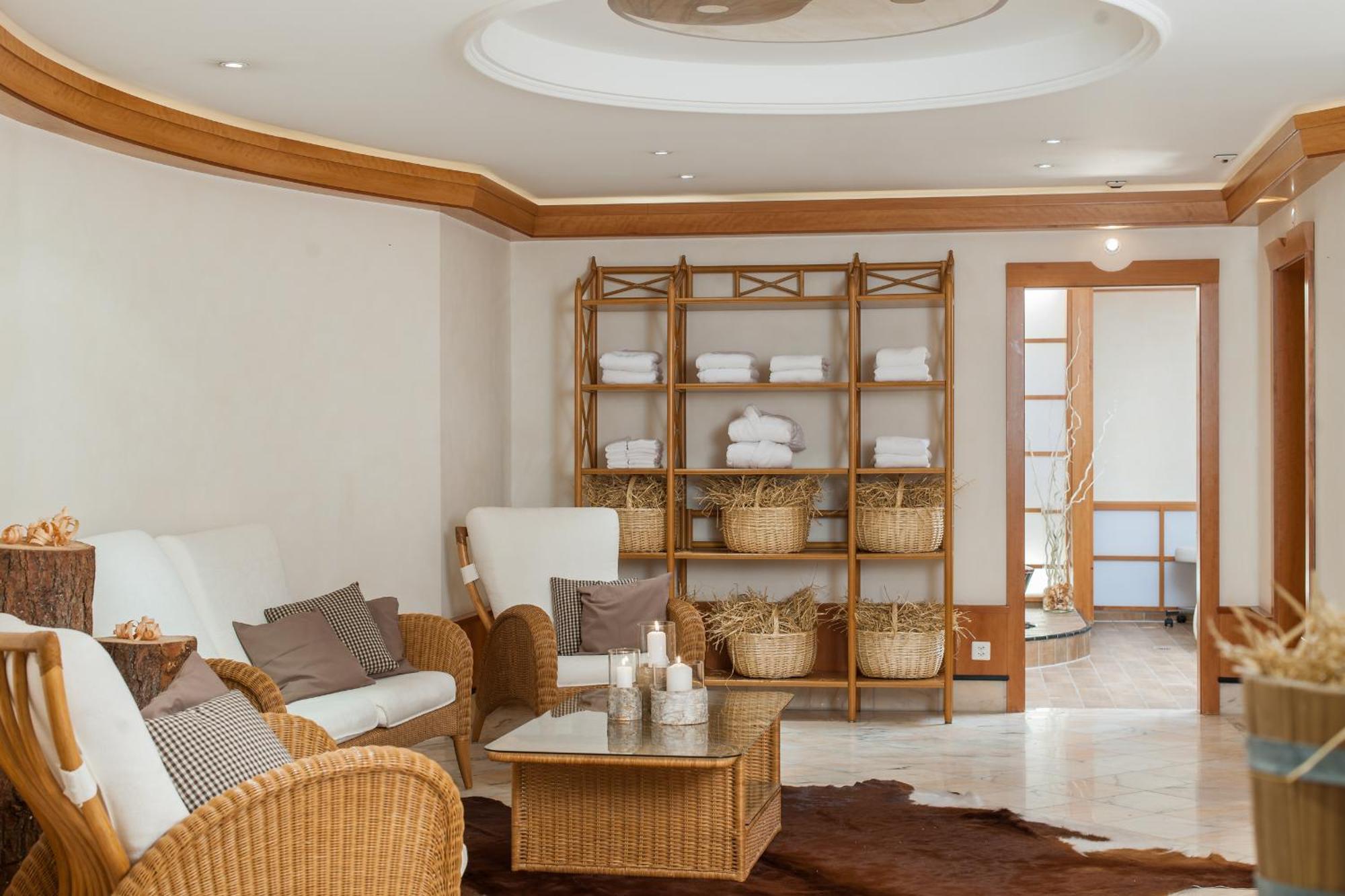 Hotel Silvretta & 4*